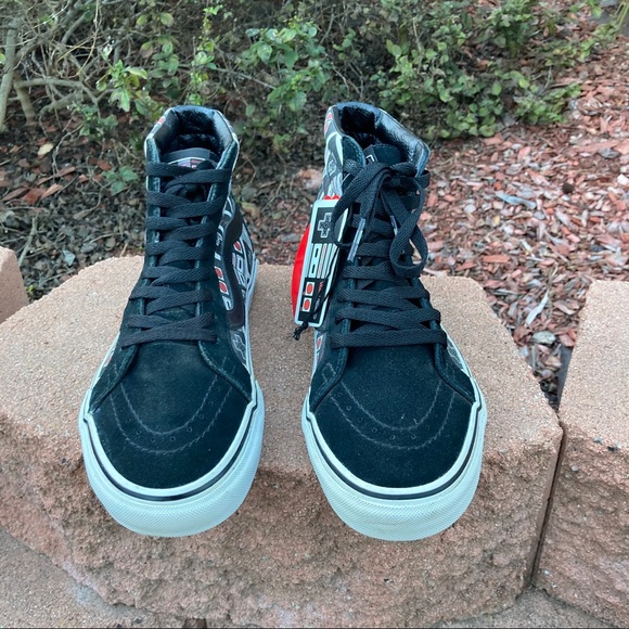Vans x Nintendo NES Old Skool Highs - Picture 2 of 7